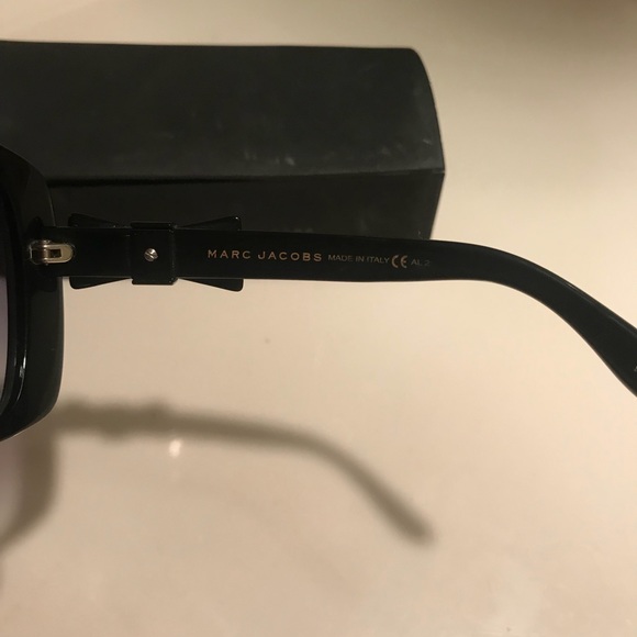 Women’s Marc Jacobs Sunglasses - Picture 4 of 5